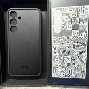 dbrand Grip Case Samsung Galaxy S25 Plus MagSafe Black White Circuit Skin